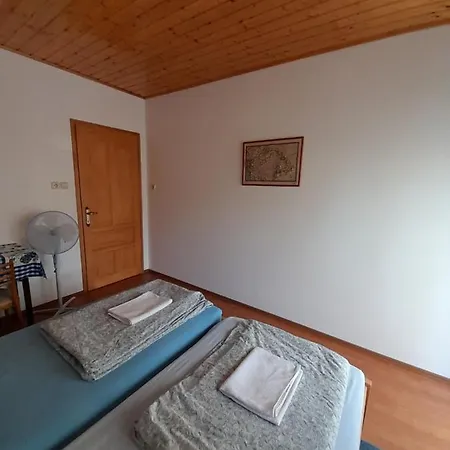 Ilona Vendeghaz Gasthof Balatonszabadi Fürdőtelep