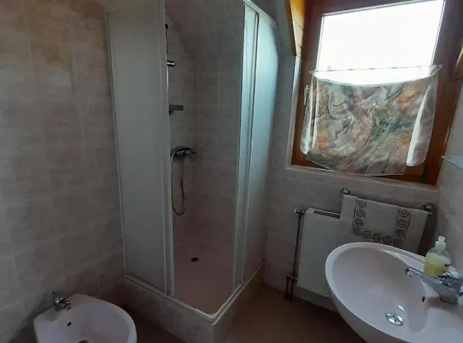 Ilona Vendeghaz בית הארחה Balatonszabadi Fürdőtelep