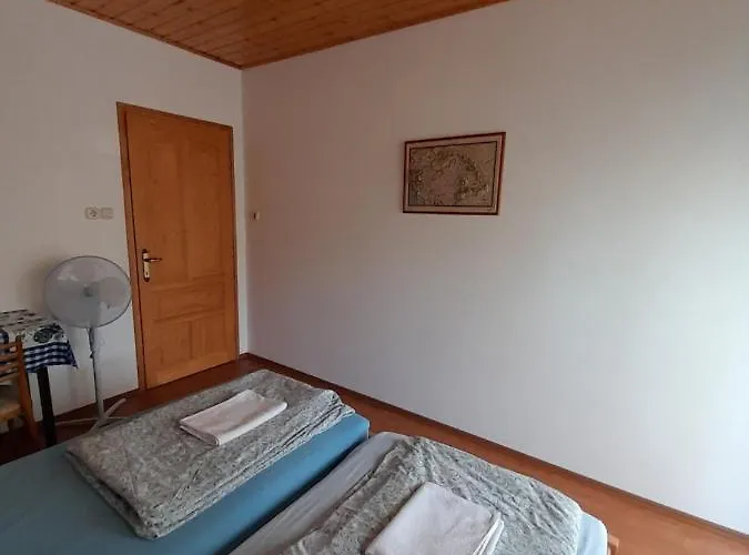 Ilona Vendeghaz Pensjonat Balatonszabadi Fürdőtelep