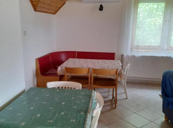 Ilona Vendeghaz * Balatonszabadi Fürdőtelep